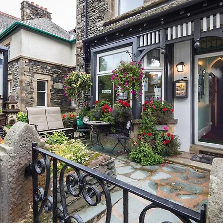 Dunvegan Guest house 3*